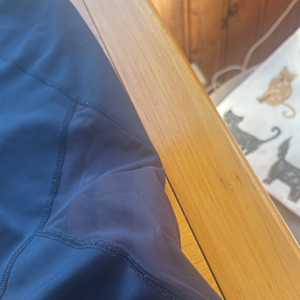Navy 3/4 Leggings Athleta - Picture 2 of 3